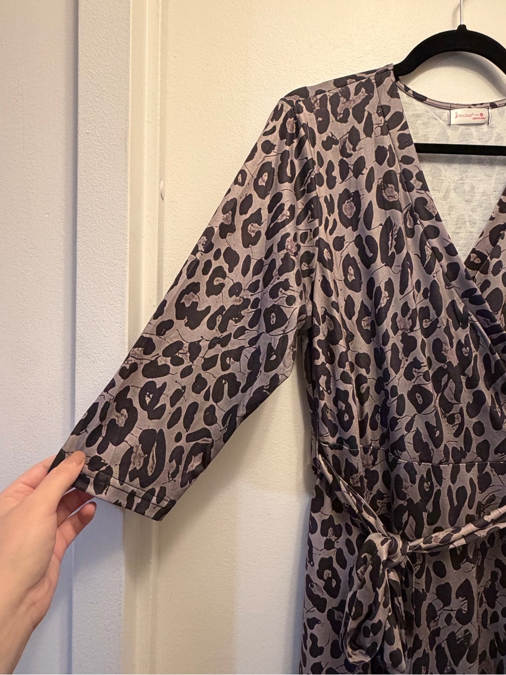 Women's Leopard Print Faux Wrap Maxi Dress 3/4 Sleeve Belted Pockets Size Large - Picture 5 of 10
